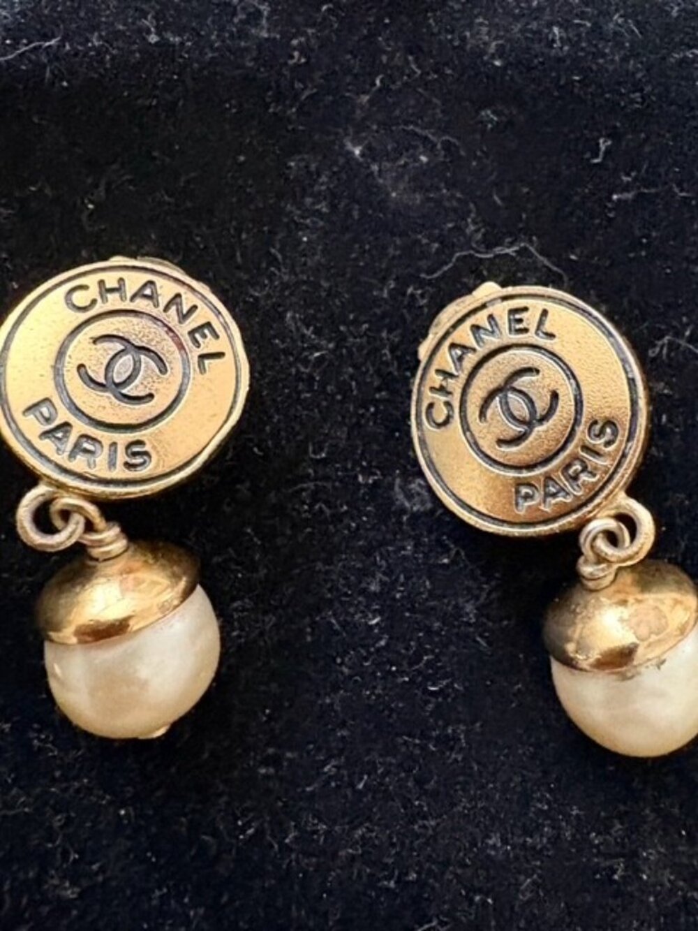 "Authentic" CHANEL earrings - Pearl - Picture 3 of 3